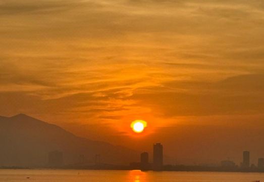 EuroDana 호텔의 깨끗한 객실 내부