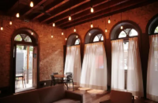 Villa 25 - Hostels