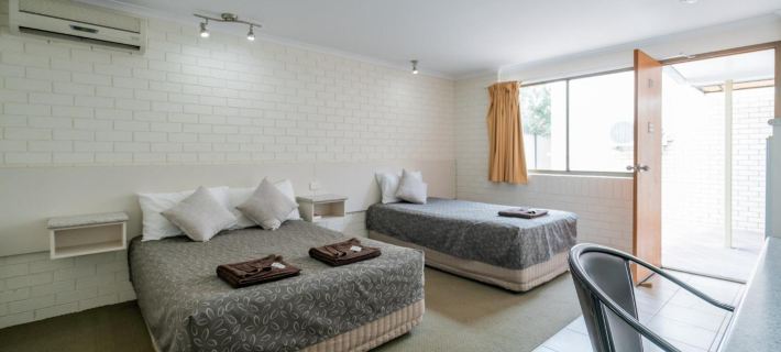 โรงแรมแคเพลลาโมเทล โรงแรมในเอเมอรัลด์