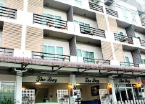 Be Rich Hotel Hotels near Bangsaen Beach Roundabout