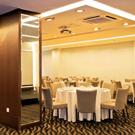 Marvelux Hotel