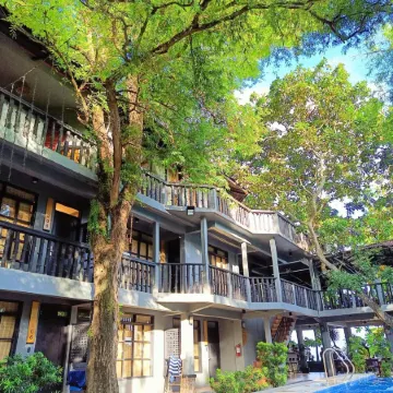 The Henry Resort Taramindu Laiya