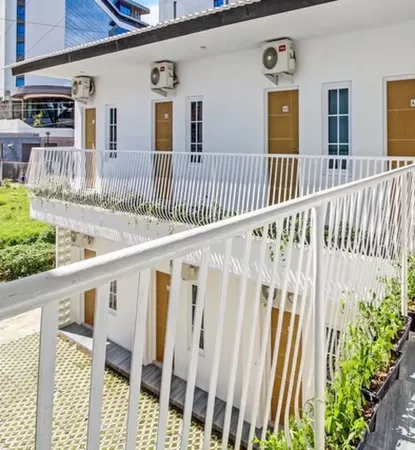 Kulon Progo INN Bandara YIA Hotel Отели в г. Temon