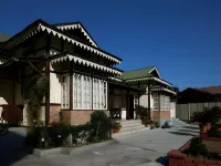 Cafe Shillong Bed and Breakfast
