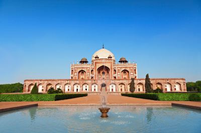 ホテル周辺 エバーグリーン スイーツ ディフェンス コロニーの写真