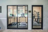 Comfort Inn University - Gym