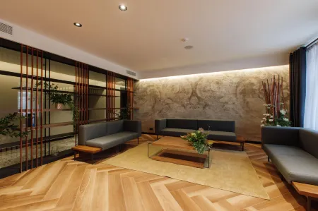 Двор Подзноева (Корпус Студии и апартаменты)