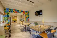 People Guest House Hotels in Alamudun