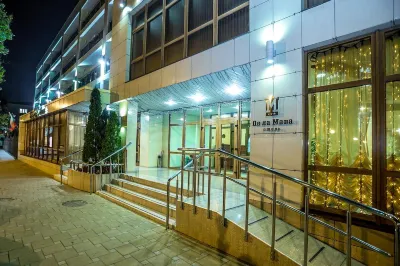 De la Mapa Resort Formula 1附近的飯店