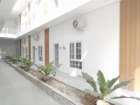 Urbanview Hotel Nimara Ngawi by RedDoorz Hotels in Ngawi Regency