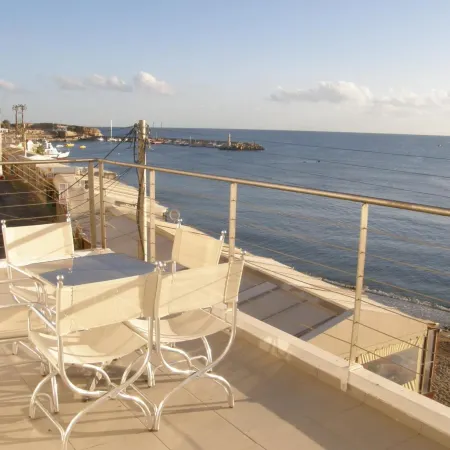 Kassavetis Center - Hotel Studios & Apartments