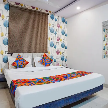 FabHotel the Pannis Отели рядом с достопримечательностью «Taj Mahal Palace»