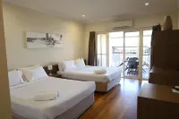 The Australian Hotel Motel