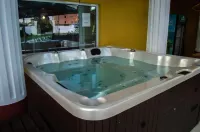 Aleksion Palace - avec sources thermales