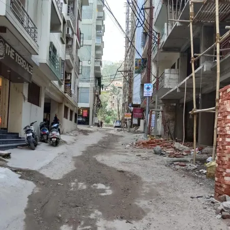 Homlee-Jumbo 1BHK-2AC-Kitchen-Lift-Parking-Tapovan