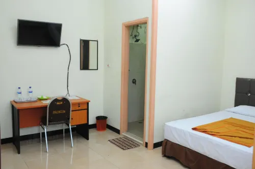 Dena Hotel - Bintang 2