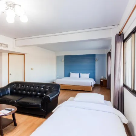 River Hotel The Budget