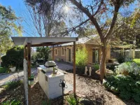 Riesling Trail & Clare Valley Cottages Hotels in Clare