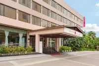 Ramada Plaza by Wyndham Karachi Airport Hotel - parking