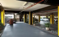 ROOMS INC d'botanica Bandung - parking