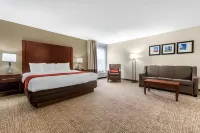 Comfort Inn & Suites Cincinnati Eastgate - parking