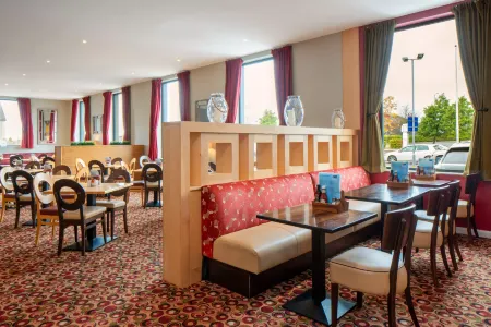 Holiday Inn Express Antrim - M2, Jct.1 Отели в г. Крамлин