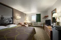 Super 8 by Wyndham Peru Starved Rock State Park Hotels in Peru