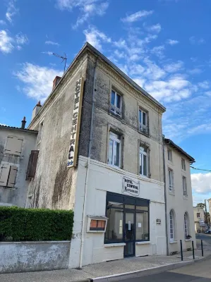Hotel Central Hotels in Chaunay