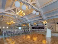 Treacys Oakwood Hotel, Shannon Hotele w: Clare