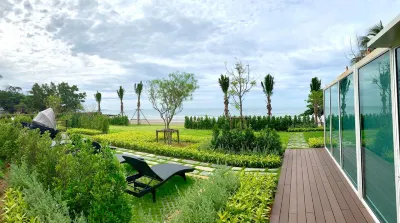 TopFloor Gorgeous Sunset-Mae Phim Beachfront Condo  호텔