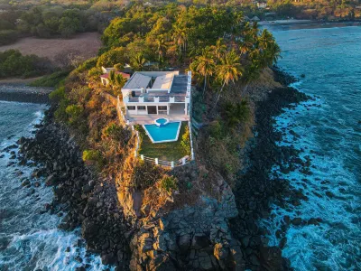 Paradise Surf Hotel Отели в г. 
