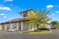 Baymont by Wyndham Batavia - Darien Lake Hotels in Batavia