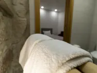Alojamento Girassol - Guest House - Quarto Com Casa de Banho Privativa Hotels in Castelo Branco