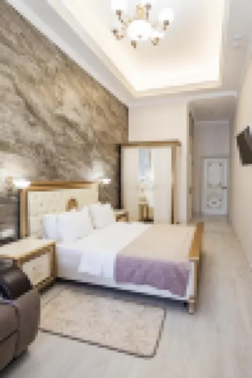 Grand Gallery Apartment by Provence