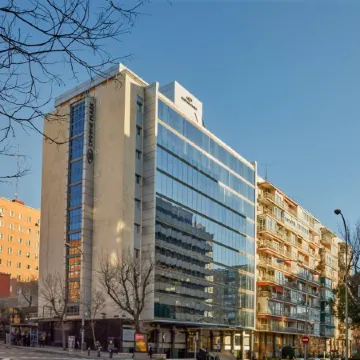 Crowne Plaza Madrid - Centre Retiro Отели рядом с достопримечательностью «Хрустальный дворец»