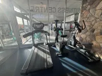 Super 8 by Wyndham Macleod Trail Calgary - Spor Salonu
