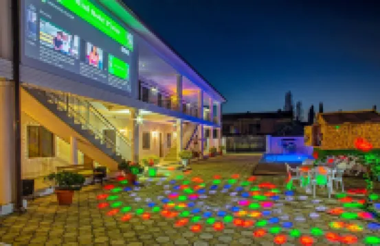 Platan (Platan) Hotels in 
