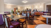 Spark by Hilton Eden Prairie - breakfast