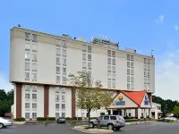 Comfort Inn & Suites Alexandria West Hotels in Rose Hill