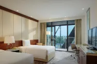 The Renaissance Minsk Congress Hotel and Spa Centre Hotel (f.Renaissance Minsk)