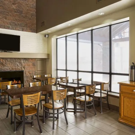 Super 8 by Wyndham Timmins on