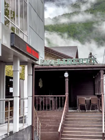 Greek House  (Грик Хаус)