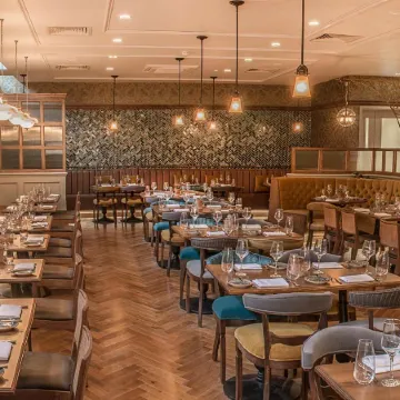 De Vere Beaumont Estate Отели рядом с достопримечательностью «Dramatica»