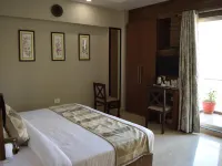 De Bougain Villa 몽키 템플 (두르가 사원) 주변 호텔