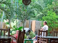 Greenhut Pension & Bar Hotels in Jagna