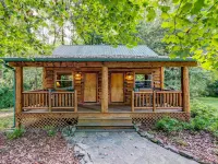 Dancing Bear Lodge Hotels in Blount County