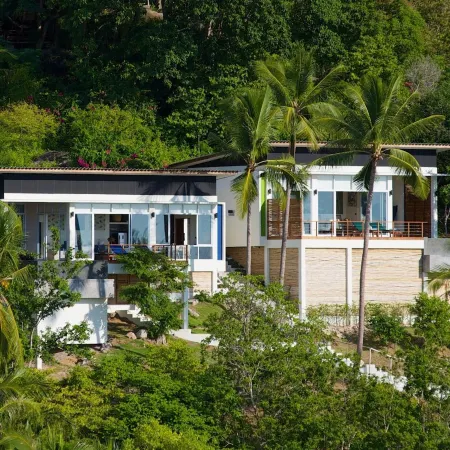Overthemoon Luxury Pool Villas