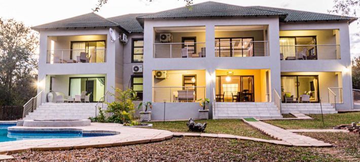 Tinyiko Kruger Lodge Hotels in Marloth Park