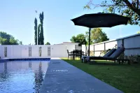Timor Plaza Hotel & Apartments - Pools