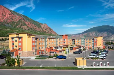 Residence Inn Glenwood Springs Hotel dekat Iron Mountain Hot Springs